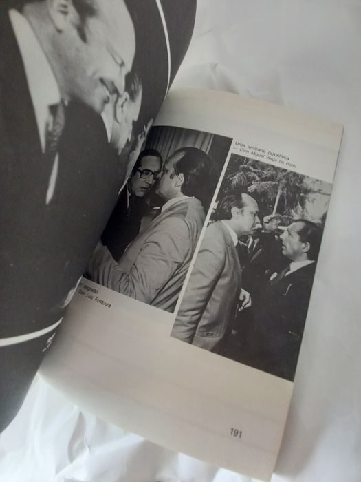 Livro sobre Pinto Balsemão com muitas fotos