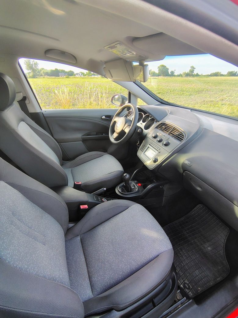 Sprzedam seat altea 1.6b gaz z Niemiec nowy rozrząd