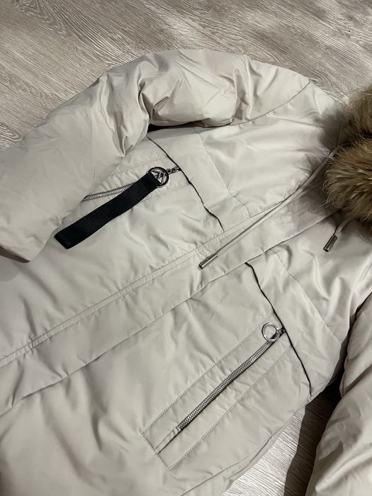 Пуховик зимовий жіночий