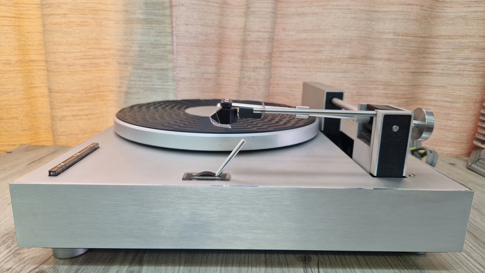 Виниловый проигрыватель Harman Kardon (Rabco) ST7