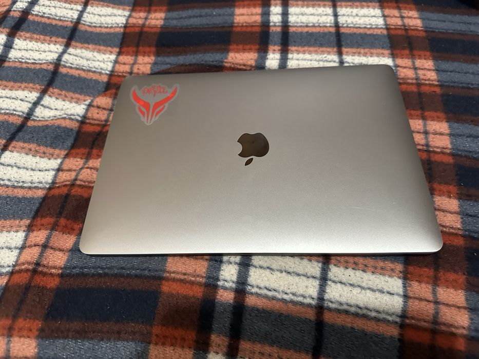 Продам ноутбук MacBookPro