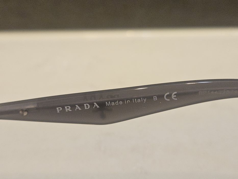 Oprawki do okularów Prada