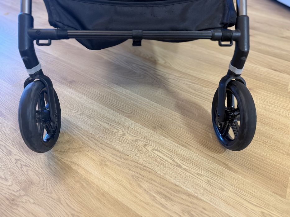 Продам коляску cybex