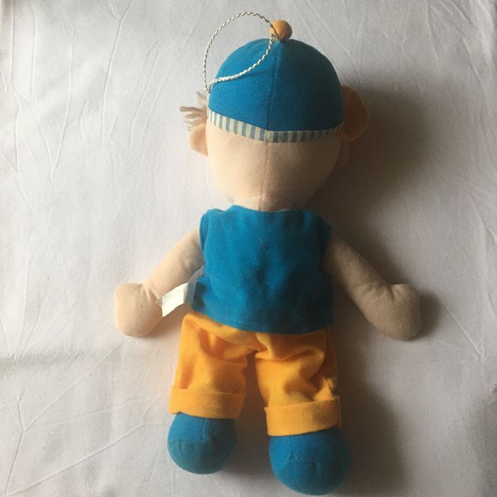 Vários peluches e bonecos,todos como Novos