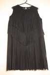 Vestido preto com franjas