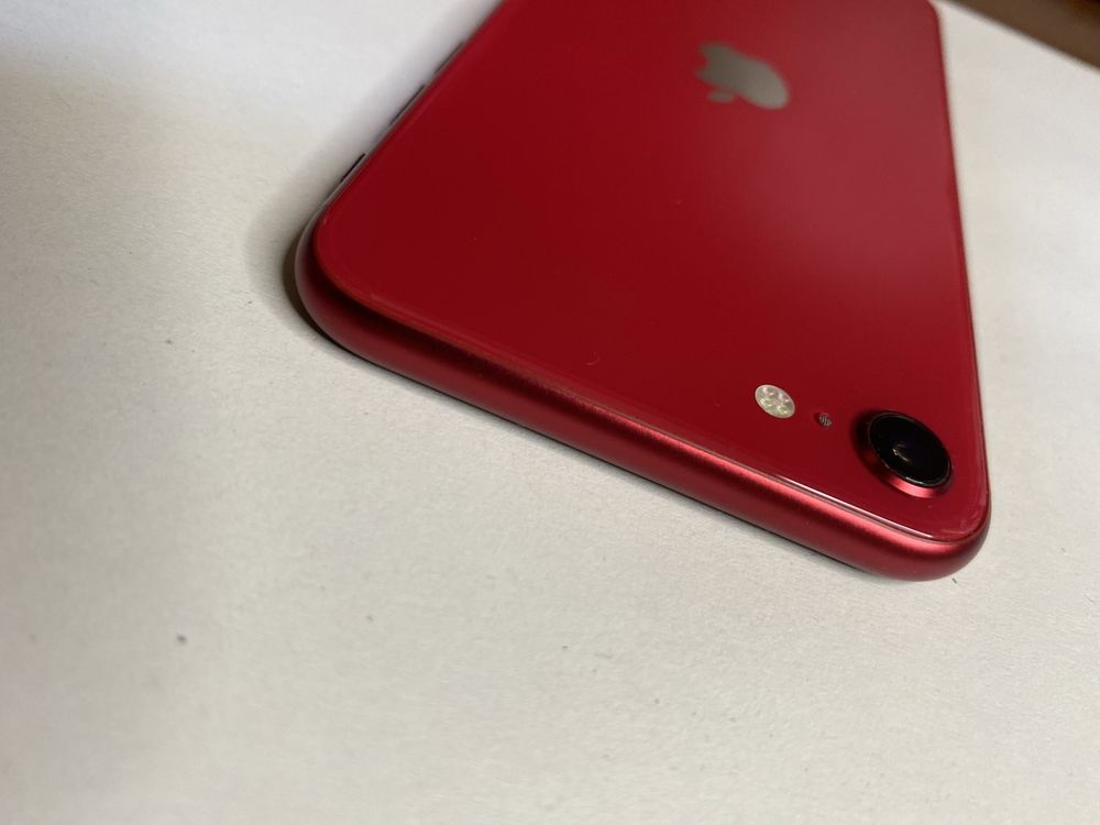 iPhone SE red 64gb