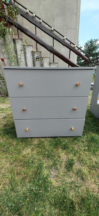 Łóżeczko dziecięce + komoda