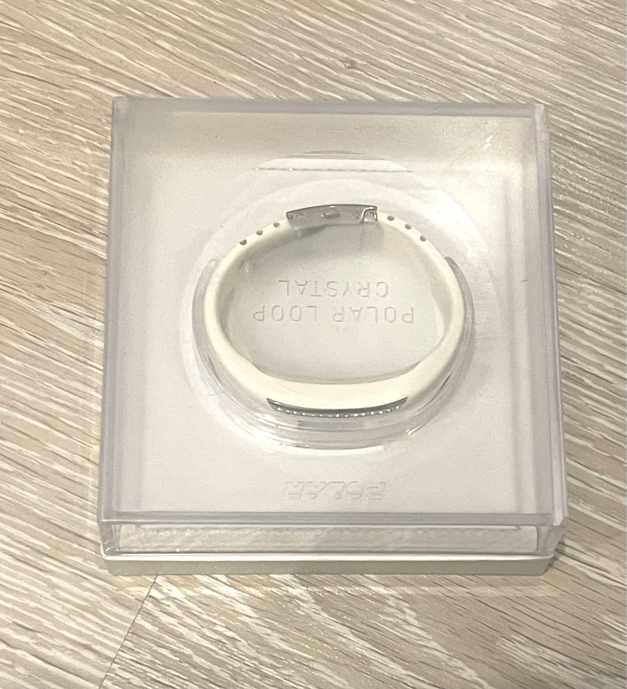Przepiękny zegarek Polar Loop Crystal Swarovski