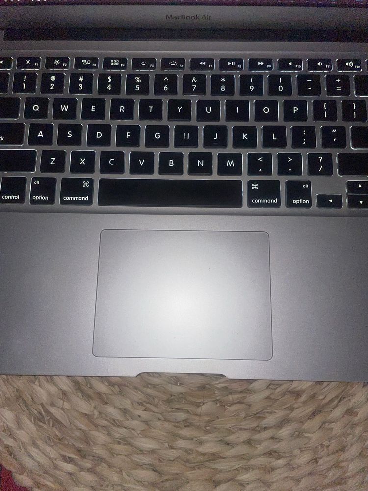 MacBook Air  13  256 i7 2014