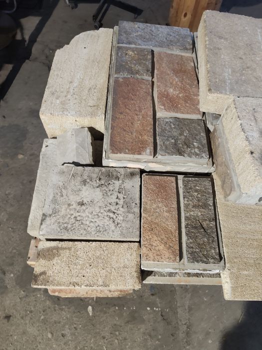 Kominek wraz z kamieniami