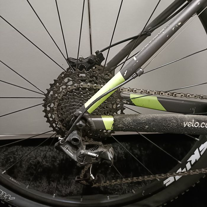 Bicicleta btt  btwin 
Discos shimano xt .
Travões Shimano xt 
Transmis