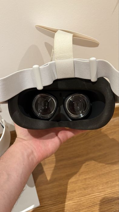 Oculus Meta quest 2 duży zestaw, świetny stan.
