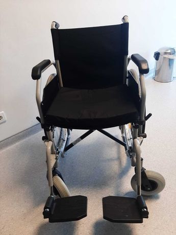 Cadeira de Rodas Manual Sensicare