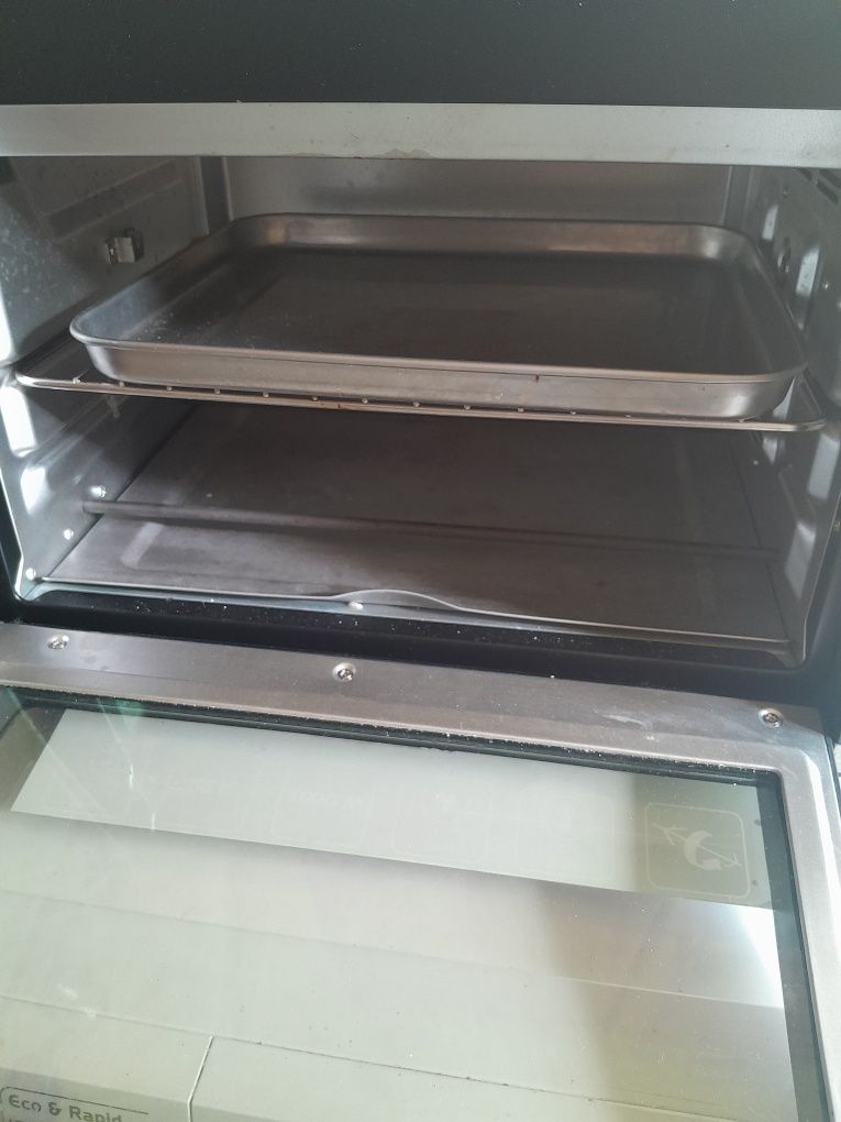 Forno eléctrico pequeno