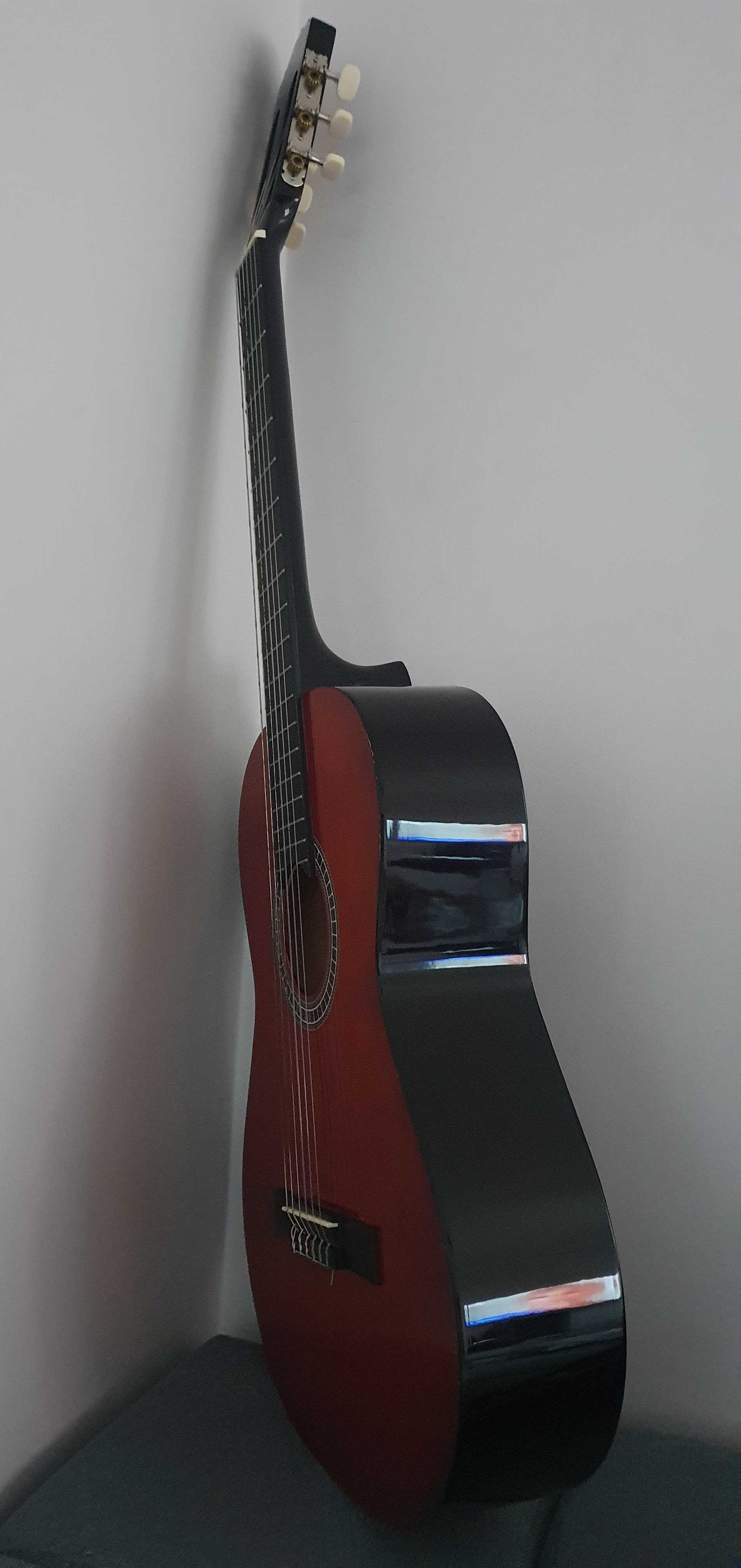 Gitara ever play z pokrowcem i stroikiem strun.