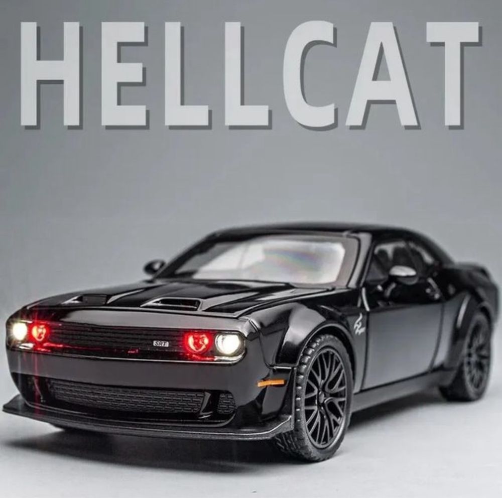Carro miniatura Dodge Challenger Hellcat 1:32