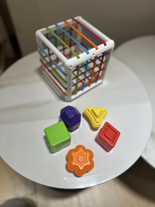 Тактильна іграшка Монтессорі Форма і колір від Obetty і пірамідка