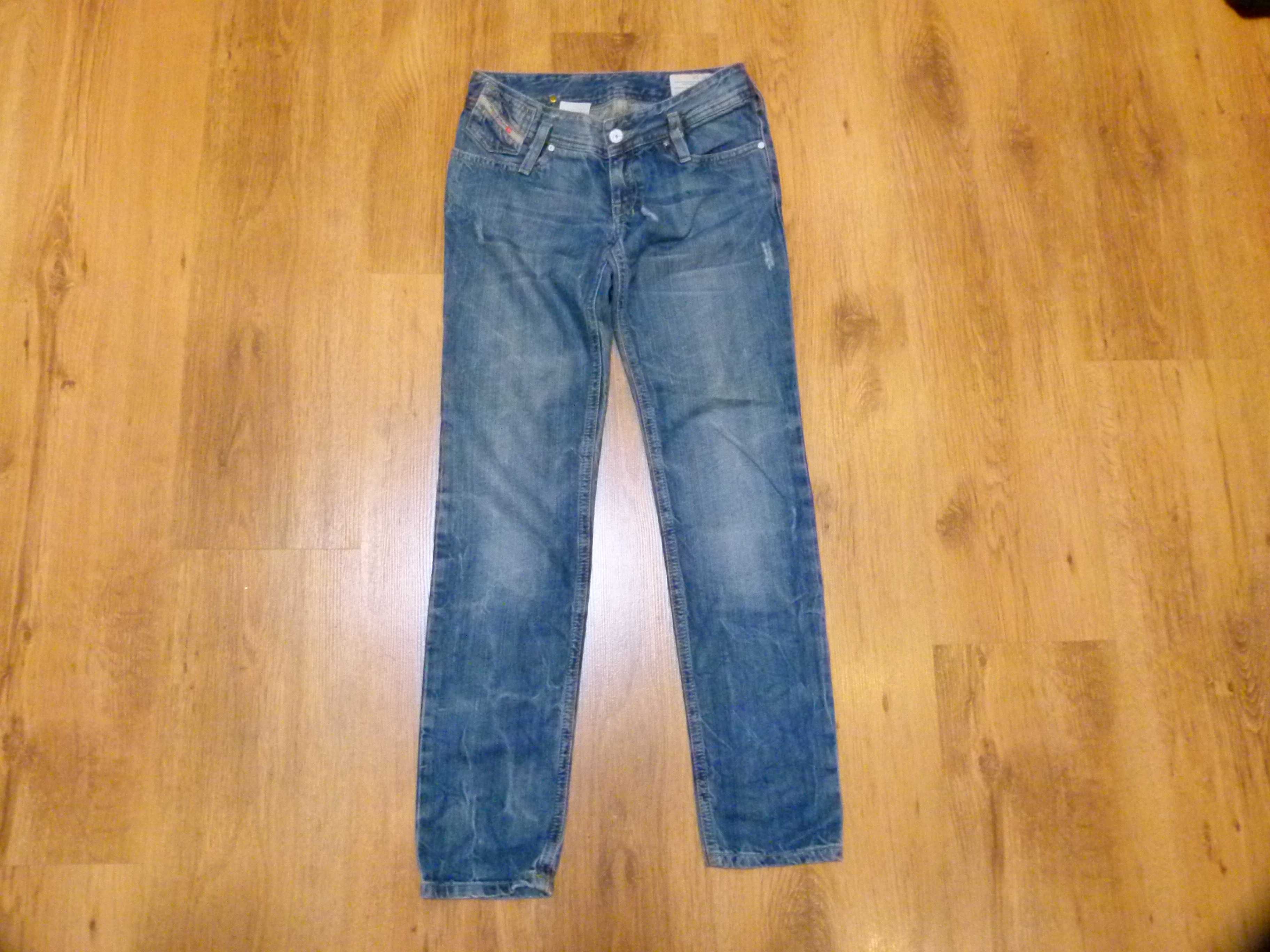 rozm. 140 Diesel spodnie jeans dla dziewczynki