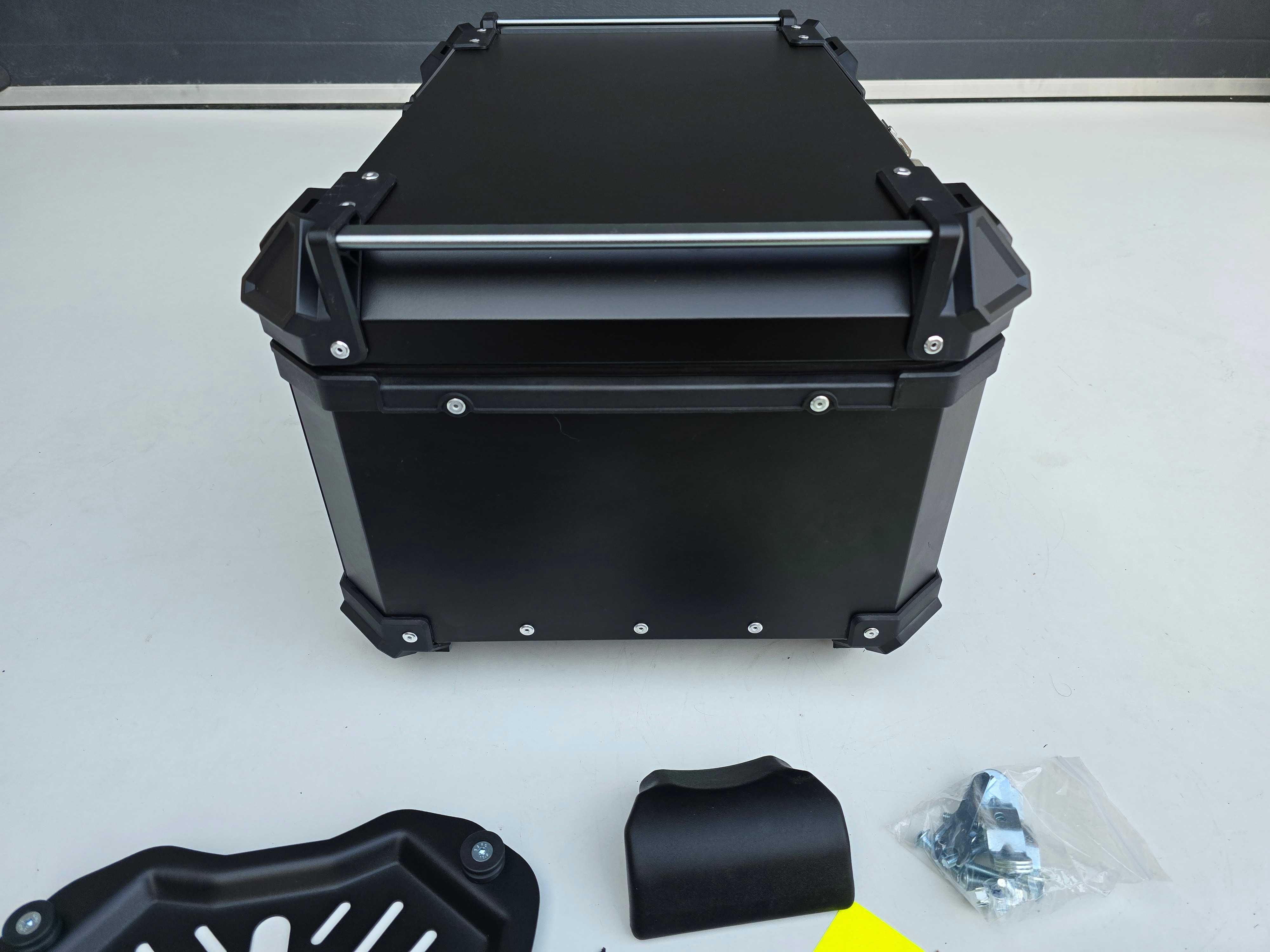 KUFER CENTRALNY Motocyklowy ALUMINIOWY Czarny 65L +Płyta +Oparcie