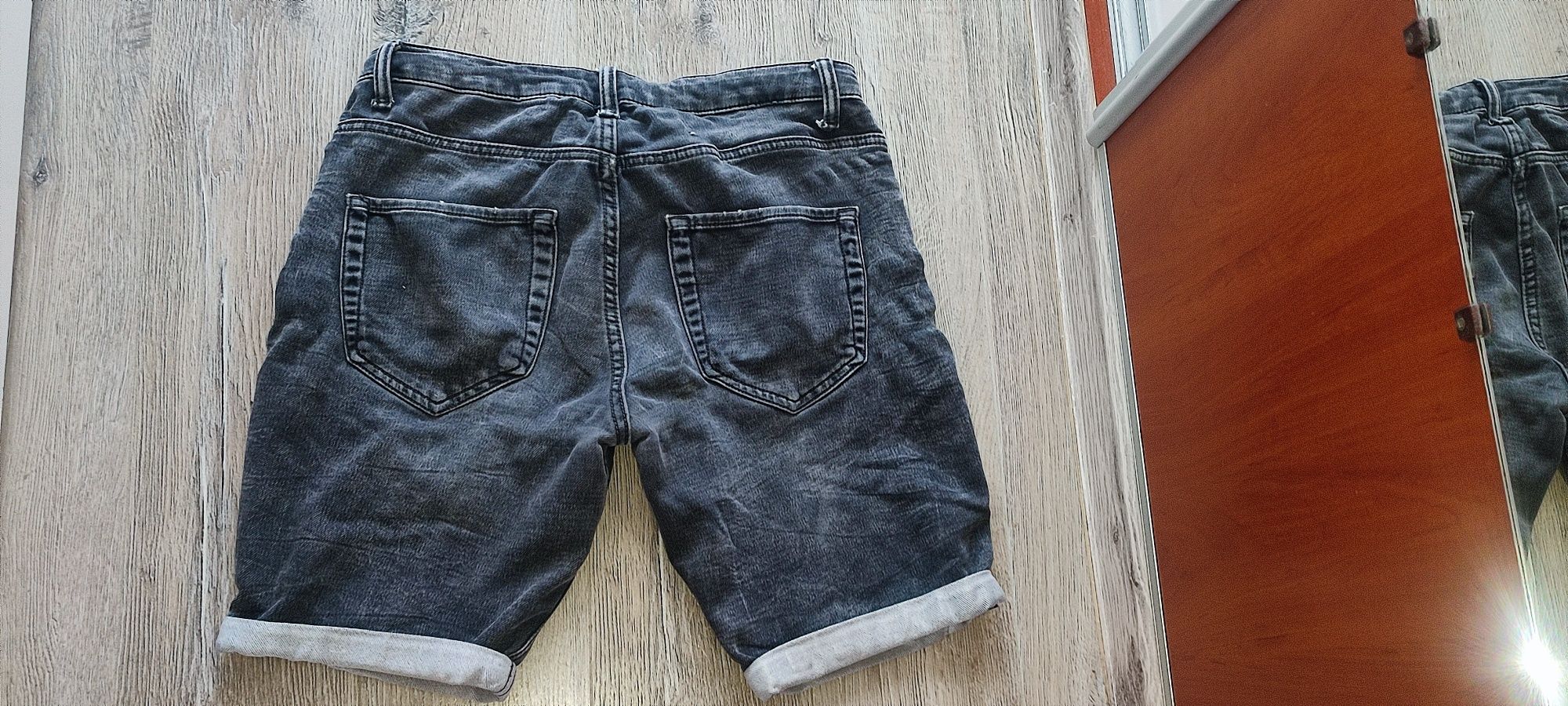 Spodenki jeansowe  Denim Co rozm M-L wymiary na fotkach