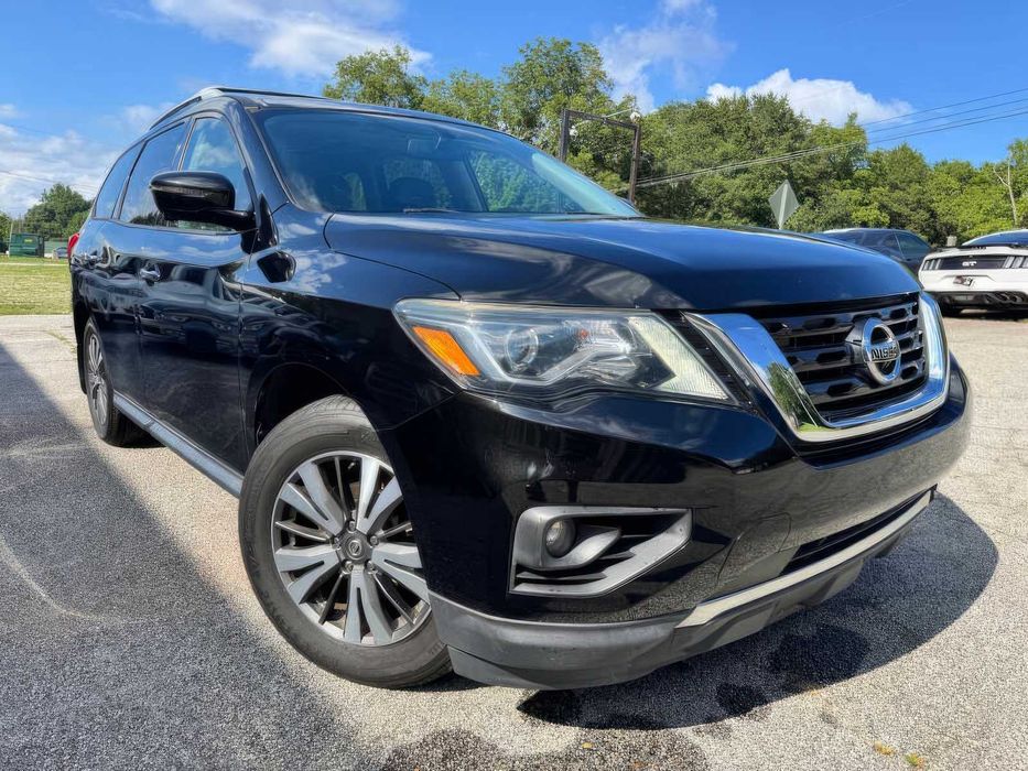 Nissan Pathfinder SL      2017