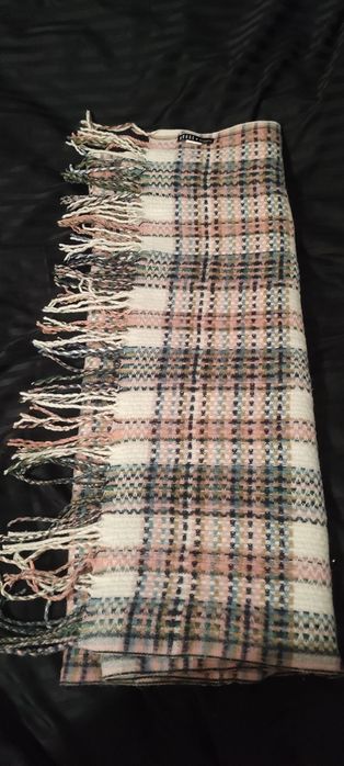 Трендовий теплий шарф