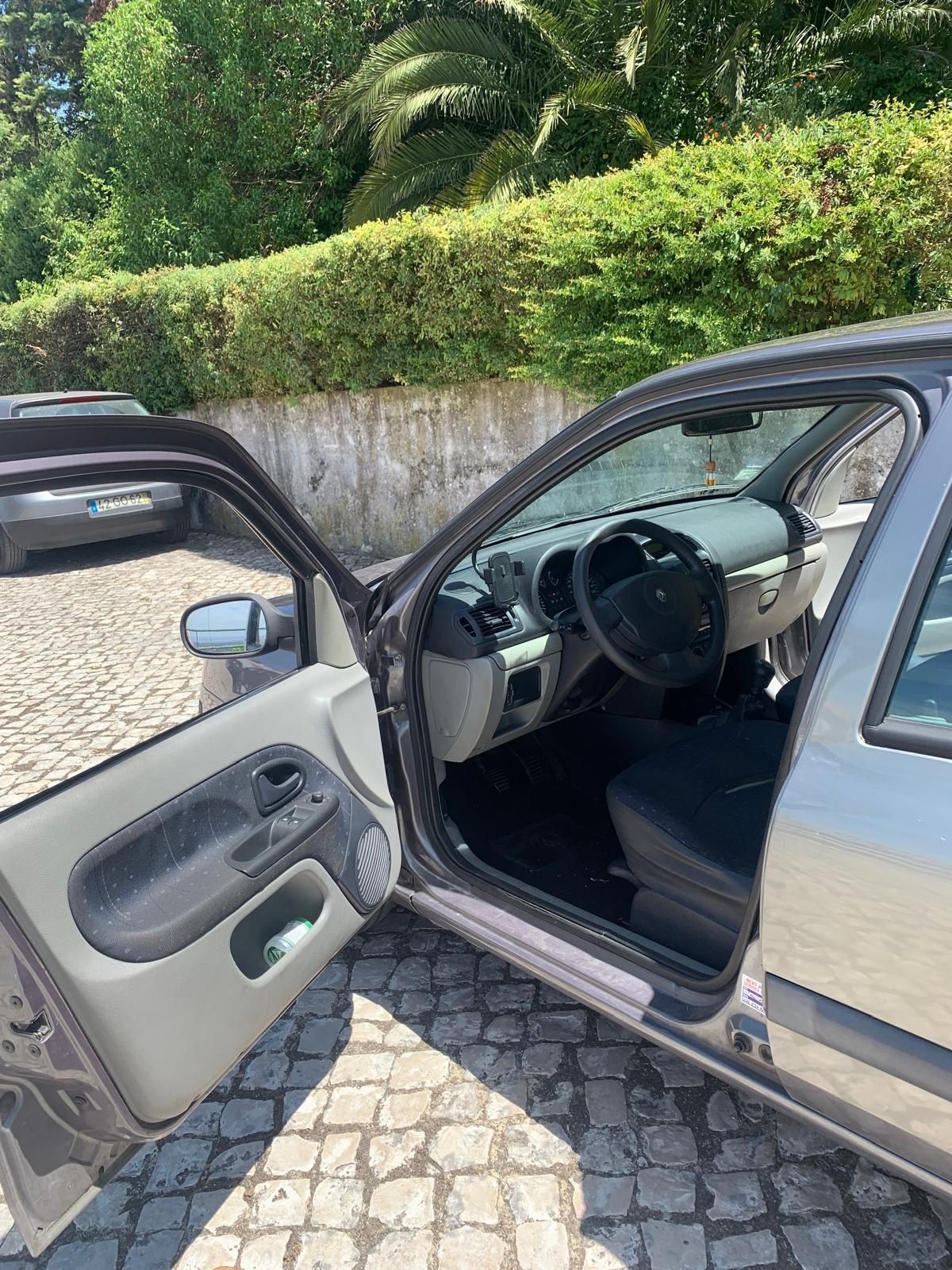 RENAULT CLIO 1.2 / 2002