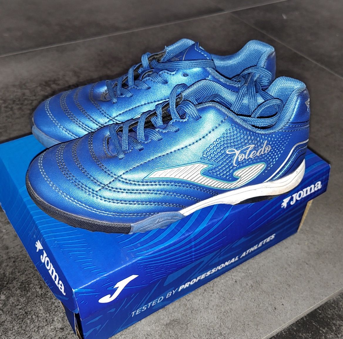 Buty turfy joma 32