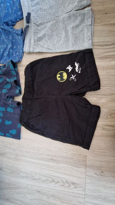 Krótkie spodenki szorty r.86 Cool Club Smyk