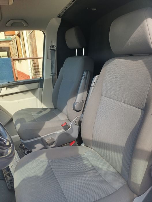 Volkswagen Transporter T 6 2017 пробег 120. Легковой-специалезированны