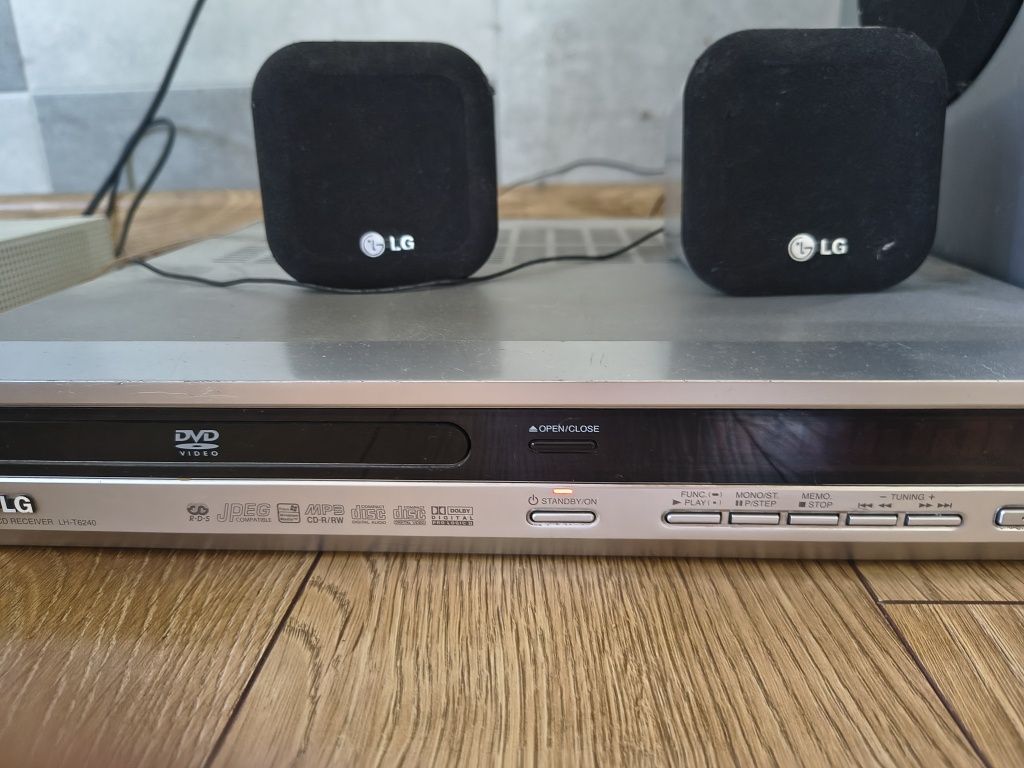 Odtwarzacz DVD radio LG 3 głośniki