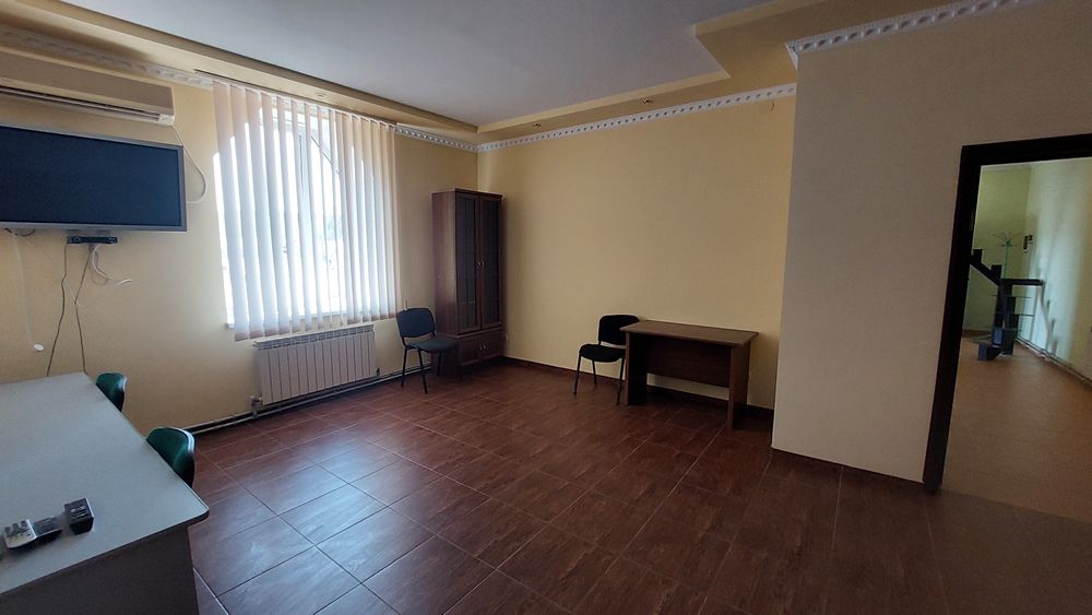 Оренда частини будинку. Вул.Покровська.