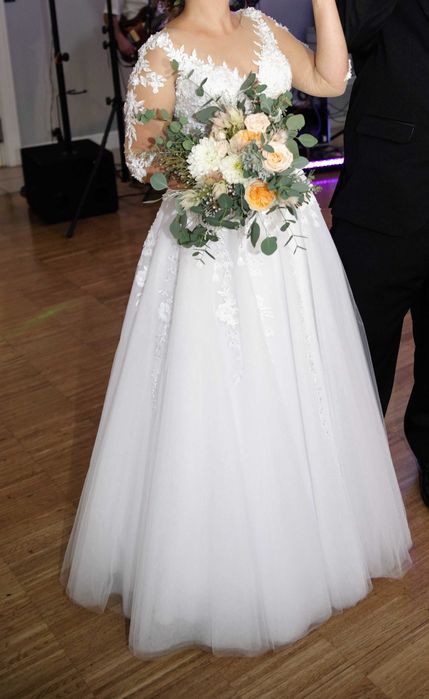 Suknia ślubna biała piękny wzór na szczupłą dziewczynę S/M