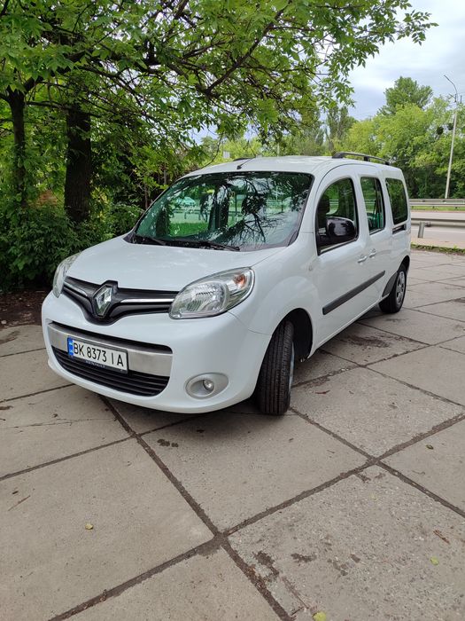 Продам renault kangoo 7 мест в максе базе