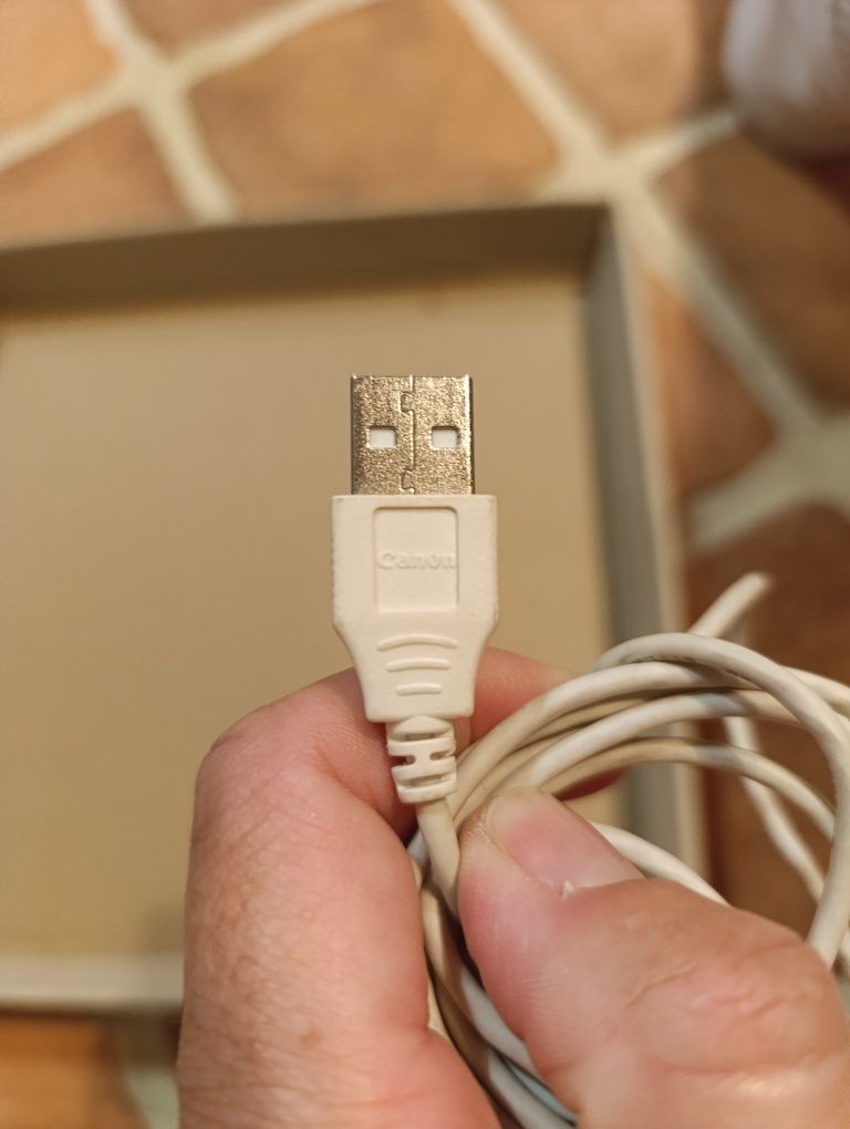 Kabel interfejsu transmisji danych Canon IFC-400PCU