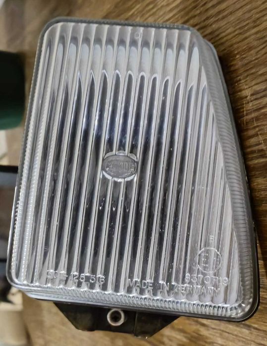 Halogen Prawy VW Passat B 2 (81-87r.) Oryginalny HELLA