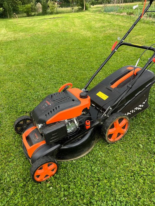 Газонокосарка бензинова Dnipro-M 46