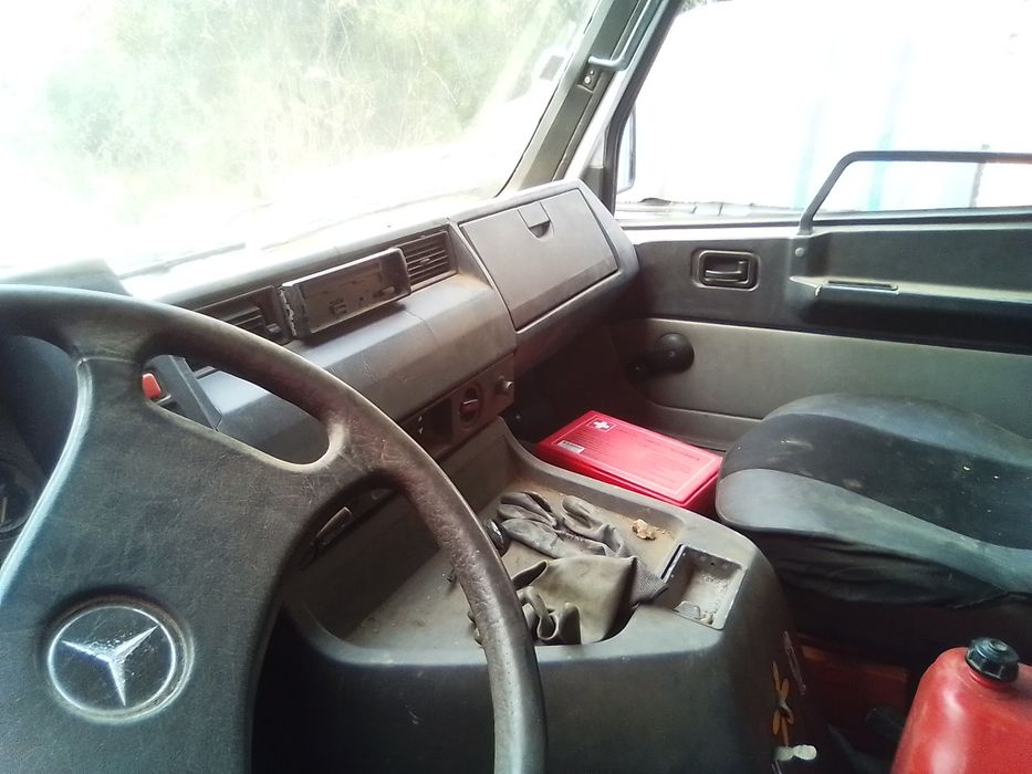 Mercedes D100, 2.4 gasoleo