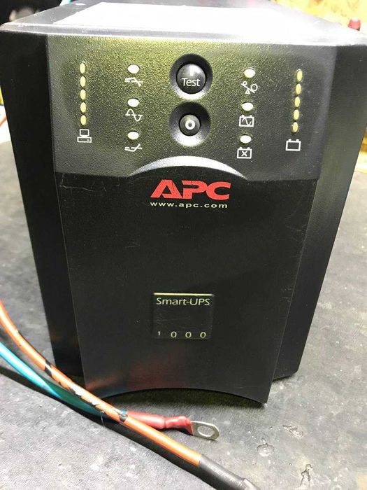 ДБЖ APC Smart 1000 UPS