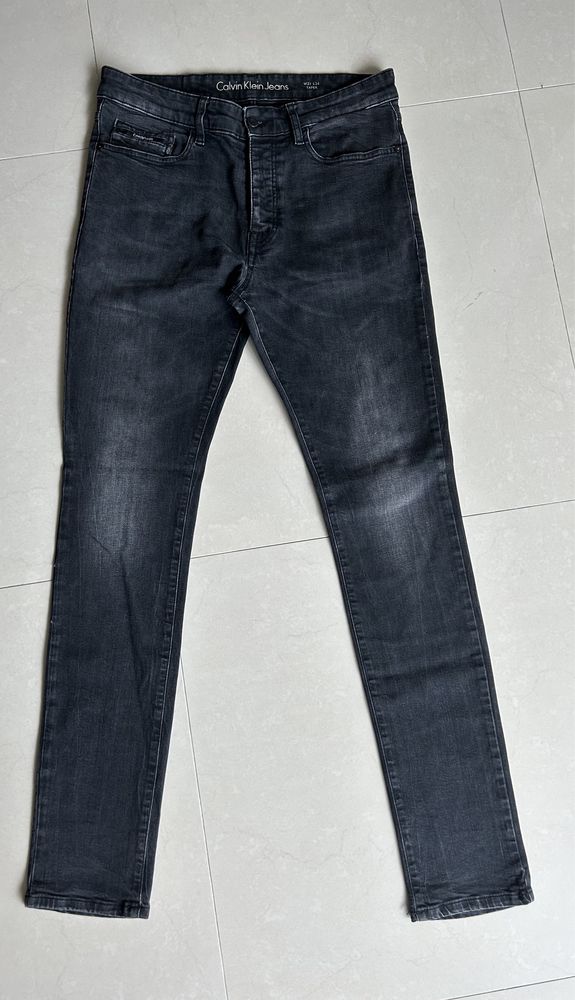 Calcas calvin klein jeans, tamanho 41