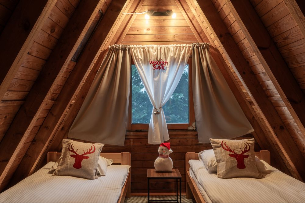 Domek w lesie z jacuzzi, magiczny klimat,narty,lodowisko,sanki