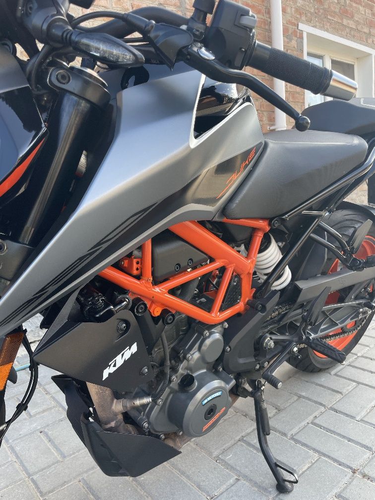 KTM Duke 390  2021