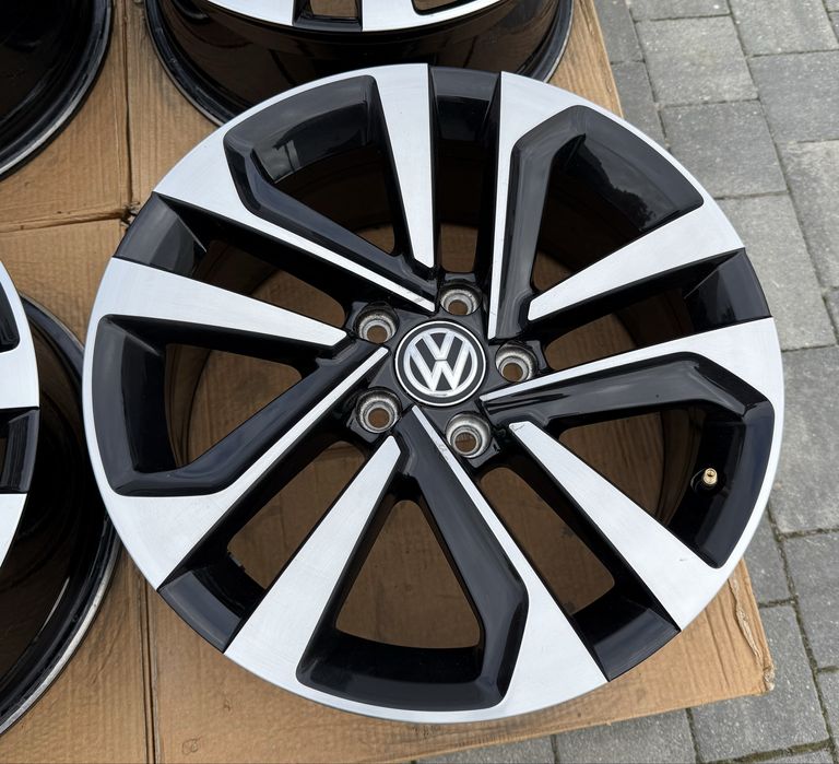 Felgi Volkswagen 17" 5x112 Tiguan Sharan Passat Golf T-Roc et40 7J