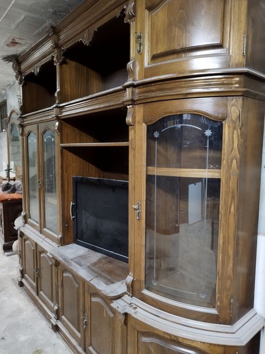 Móvel  de sala e aparador.