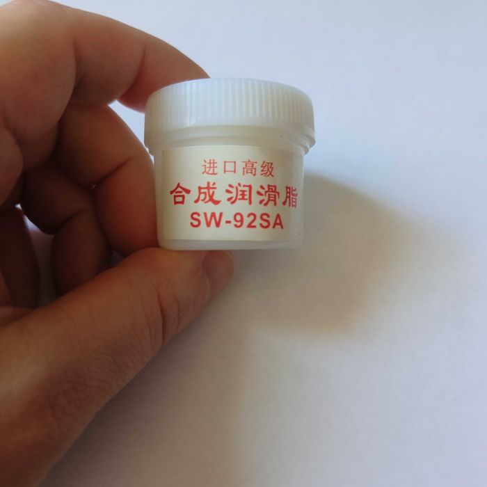 Смазка синтетическая универсальная для шестерней, подшипников SW-92SA