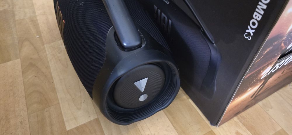 Głosnik JBL boombox 3