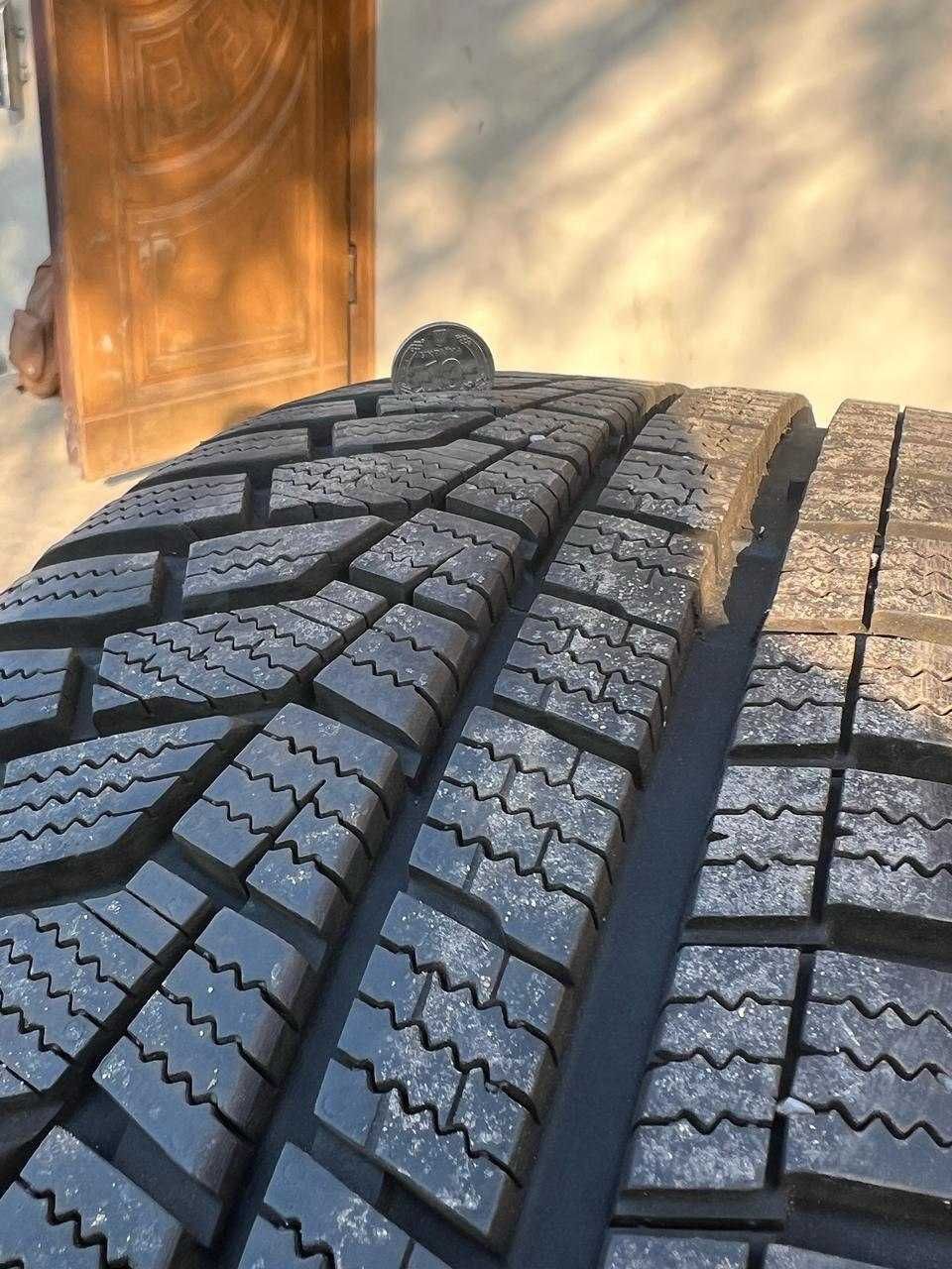 Резина колеса шини Hankook Winter i Cept EVO 2 225/40 R18