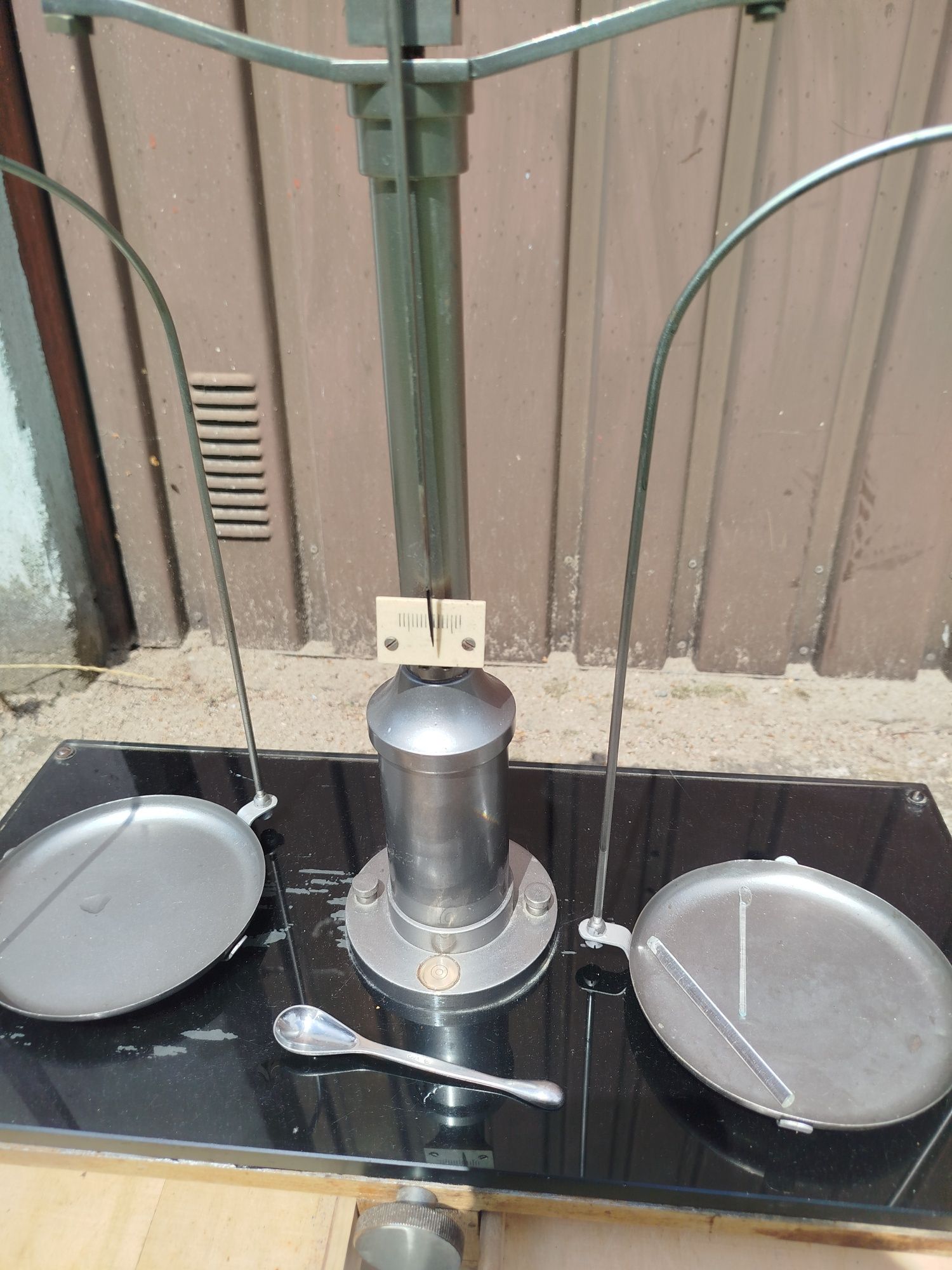Wagi apteczne laboratoryjne