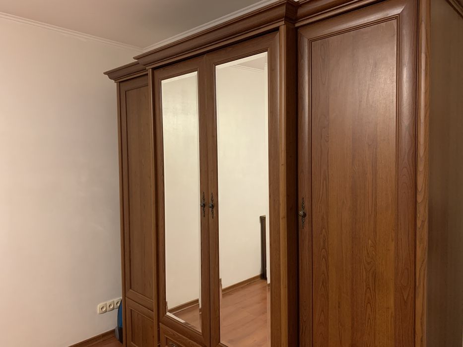 Спальня гарнитур кровать шкаф тумба комод