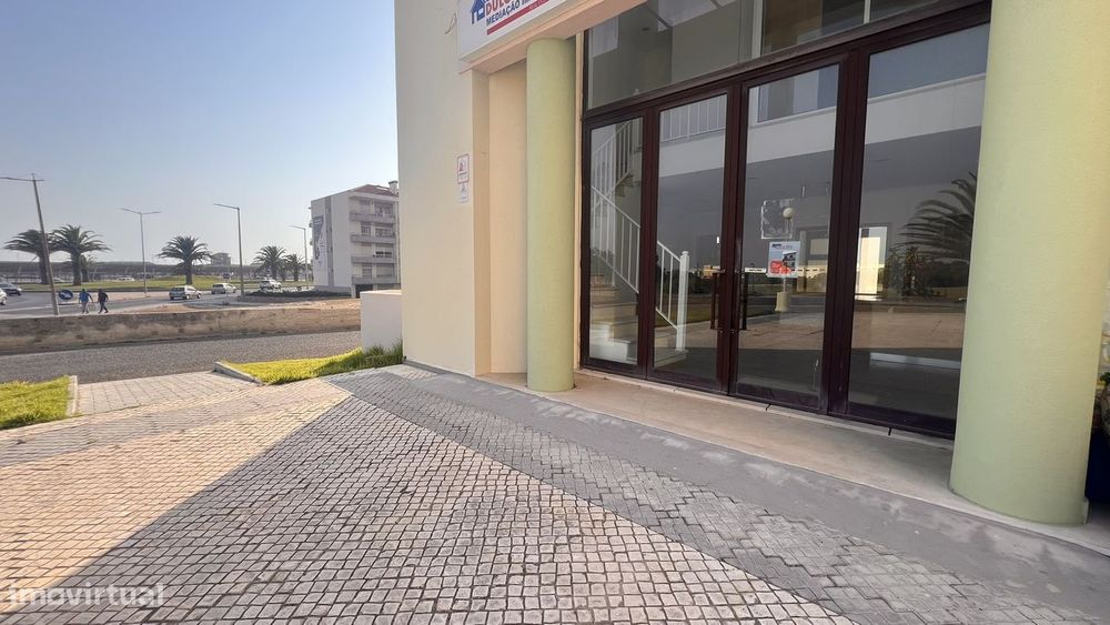 Espaço Comercial Renovado  – Ideal para Comércio ou Escritório